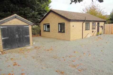GARAGE & DRIVEWAY