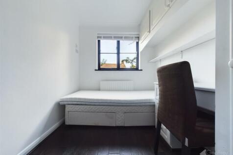 CAM02365G0-PR0171-STILL006.jpg