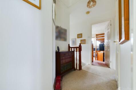 CAM02365G0-PR0241-STILL014.jpg