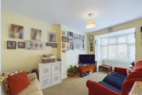 Sitting Room/Dining Room