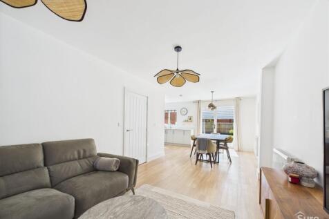 Lounge and Dining Area