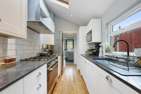 Fitted Kitchen 