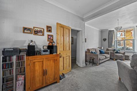 Through Lounge