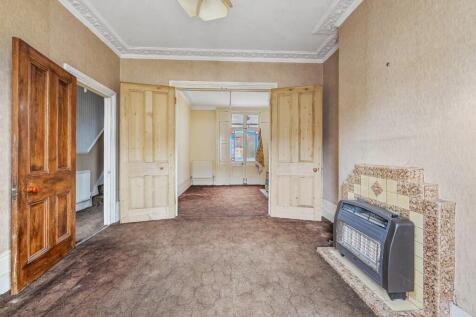 Through Lounge