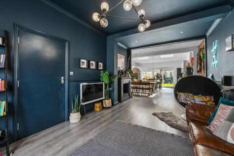 Through Lounge