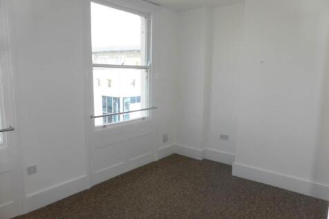 bed 3/ lounge