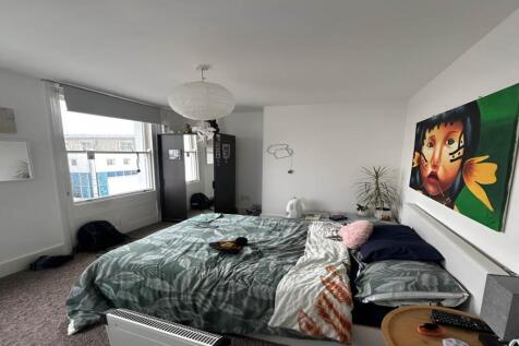 bedroom 2 pic 2