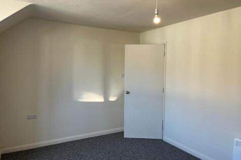 Large bedroom 1 