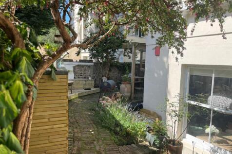 Garden 1 