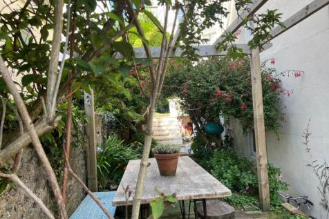 Garden 5 