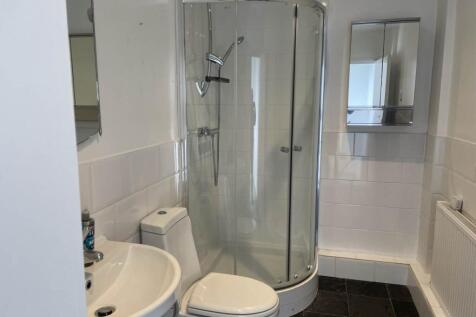 Ensuite_bathroom_pic