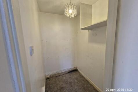 Dressing Room - Office 