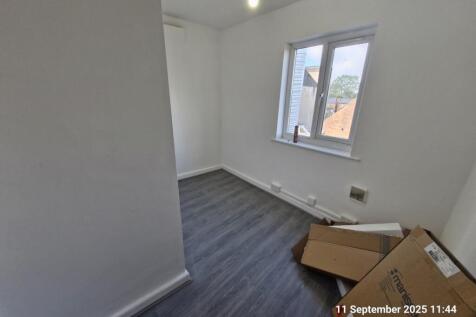 FIRST FLOOR - SECOND BEDROOM SINGLE