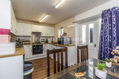 Kitchen dining room