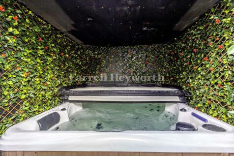 Hot tub