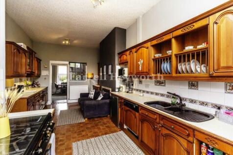 Kitchen dining room 