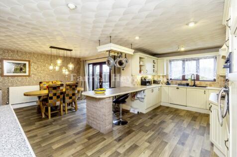 Kitchen Dining room