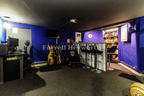 Bar Gym
