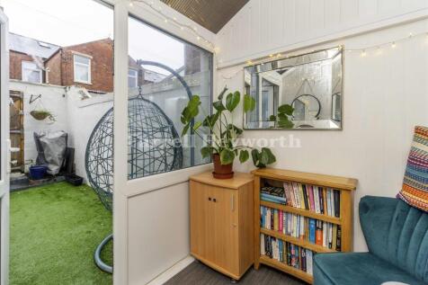 Garden room