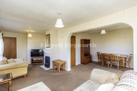 Lounge dining room