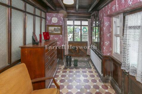 Entrance hall view 2