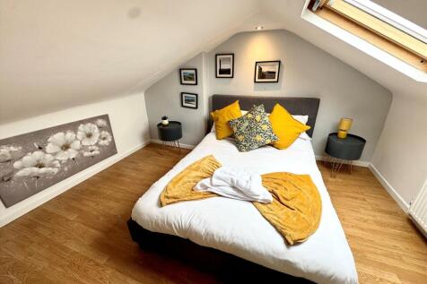 41 Robert Street Bed