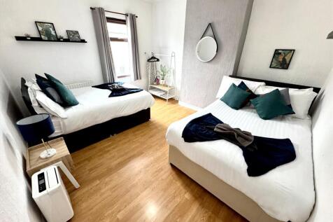 41 Robert Street Bed