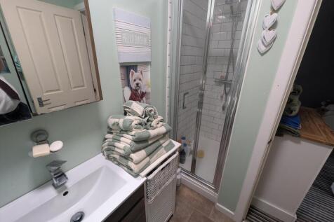 Shower Room 2