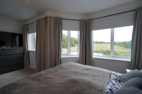 MASTER BEDROOM V3