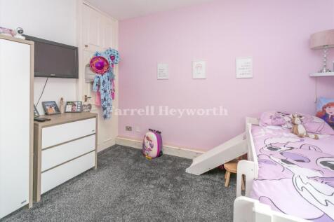 Bedroom 2 view 4