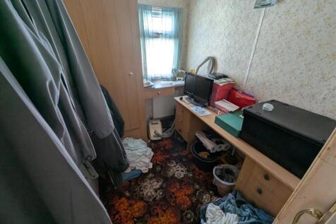 Bedroom 3/Study