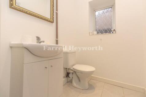 Bedroom Two En Suite