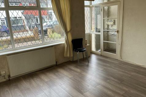 Living Room Pic 2