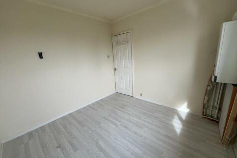 Bedroom 2 Pic 1