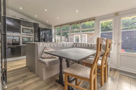 Kitchen Diner 2