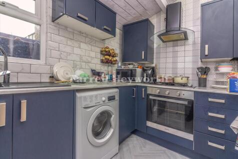 Kitchen b