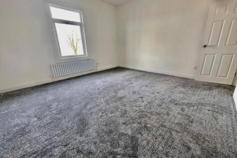 Front bedroom view 1