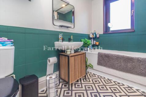 Bathroom image 2