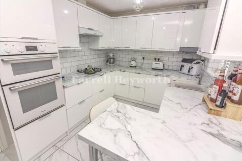 Kitchen b