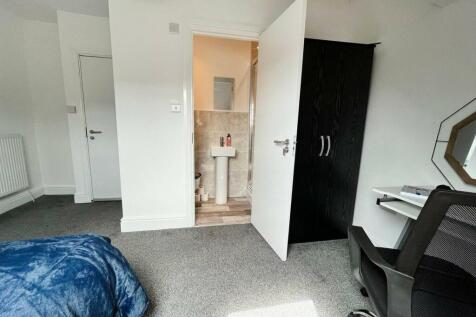 Bedroom 4 view 2