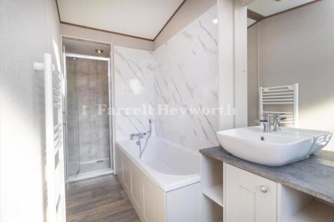 En Suite Bathroom