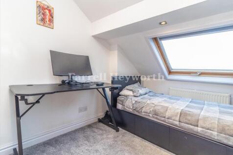 Bedroom 2 image 3 Ne