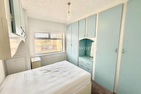 Bedroom 2 view 3