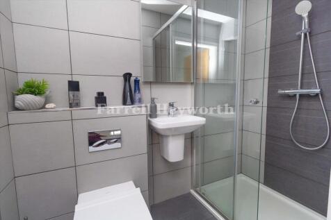 Bedroom 2 en suite