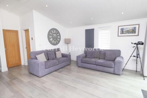 Open Plan Living 3