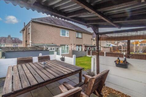 Seating Area image 2