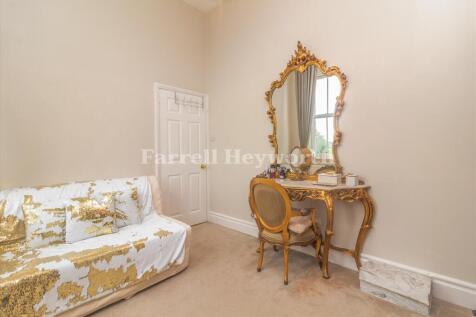 Bedroom 2 image 2