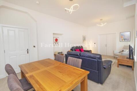 Lounge and Dining 3