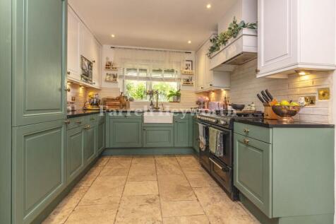 Kitchen b