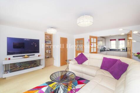 Lounge view 3